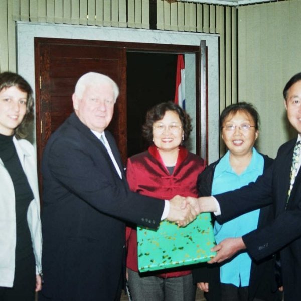 Visit of the Chinese delegation – Ren Fu Mao, his wife, and cultural representative